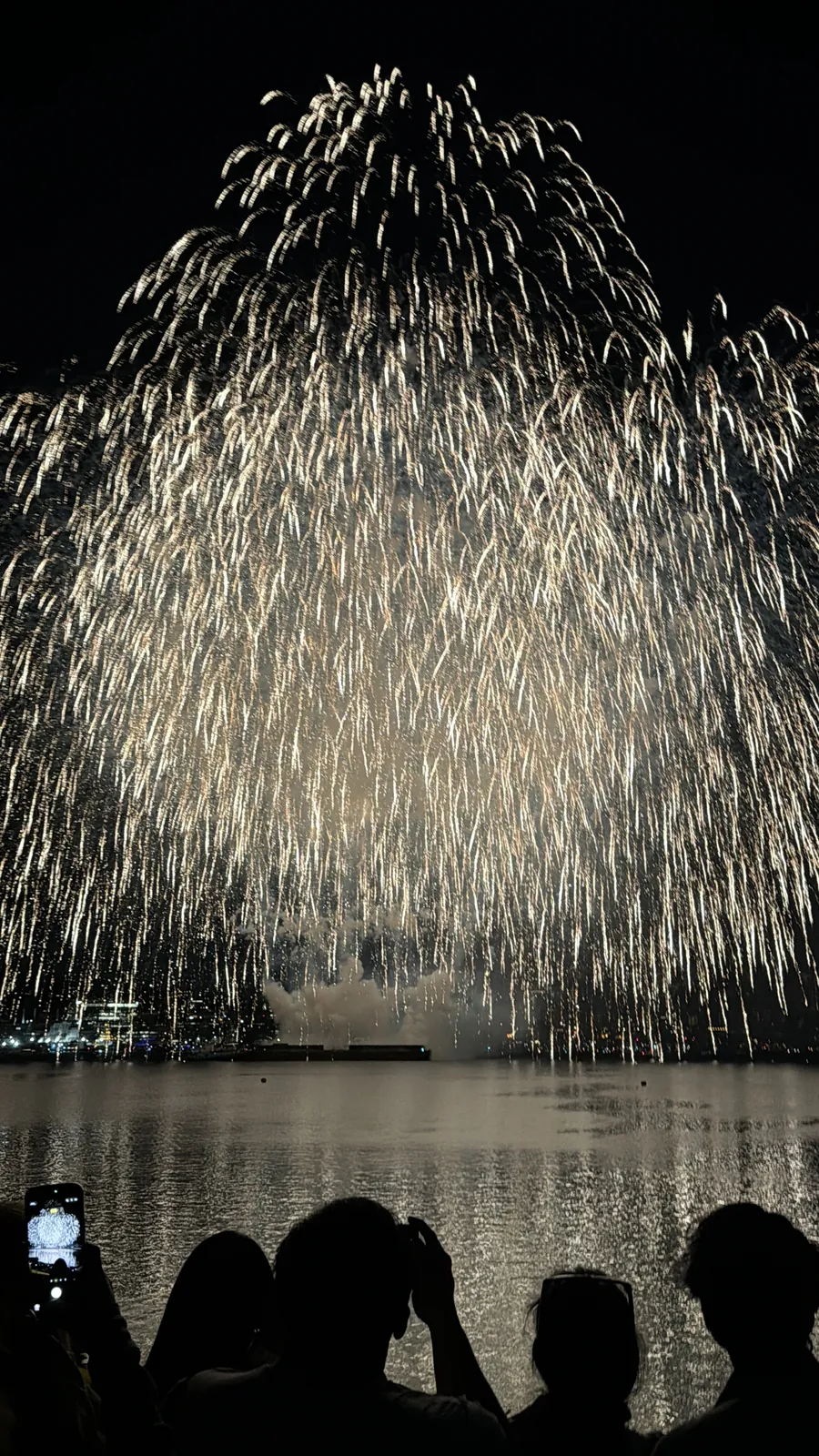 July 4th fireworks over Lake Union